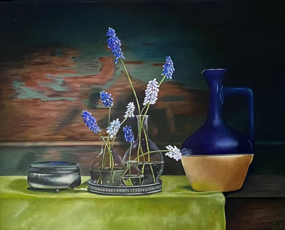Grape Hyacinth with Silver
